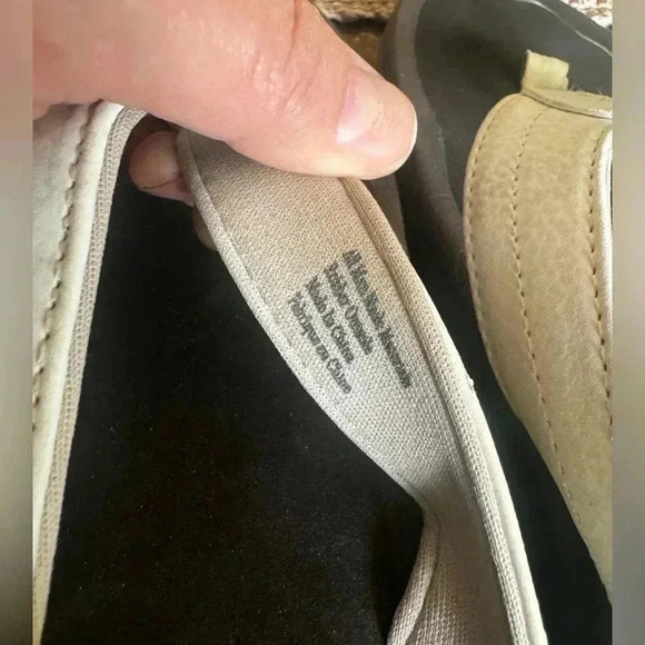 Olukai Ohana Flip Flop Sandals Size W9 Brown Quick-Dry - Picture 11 of 11